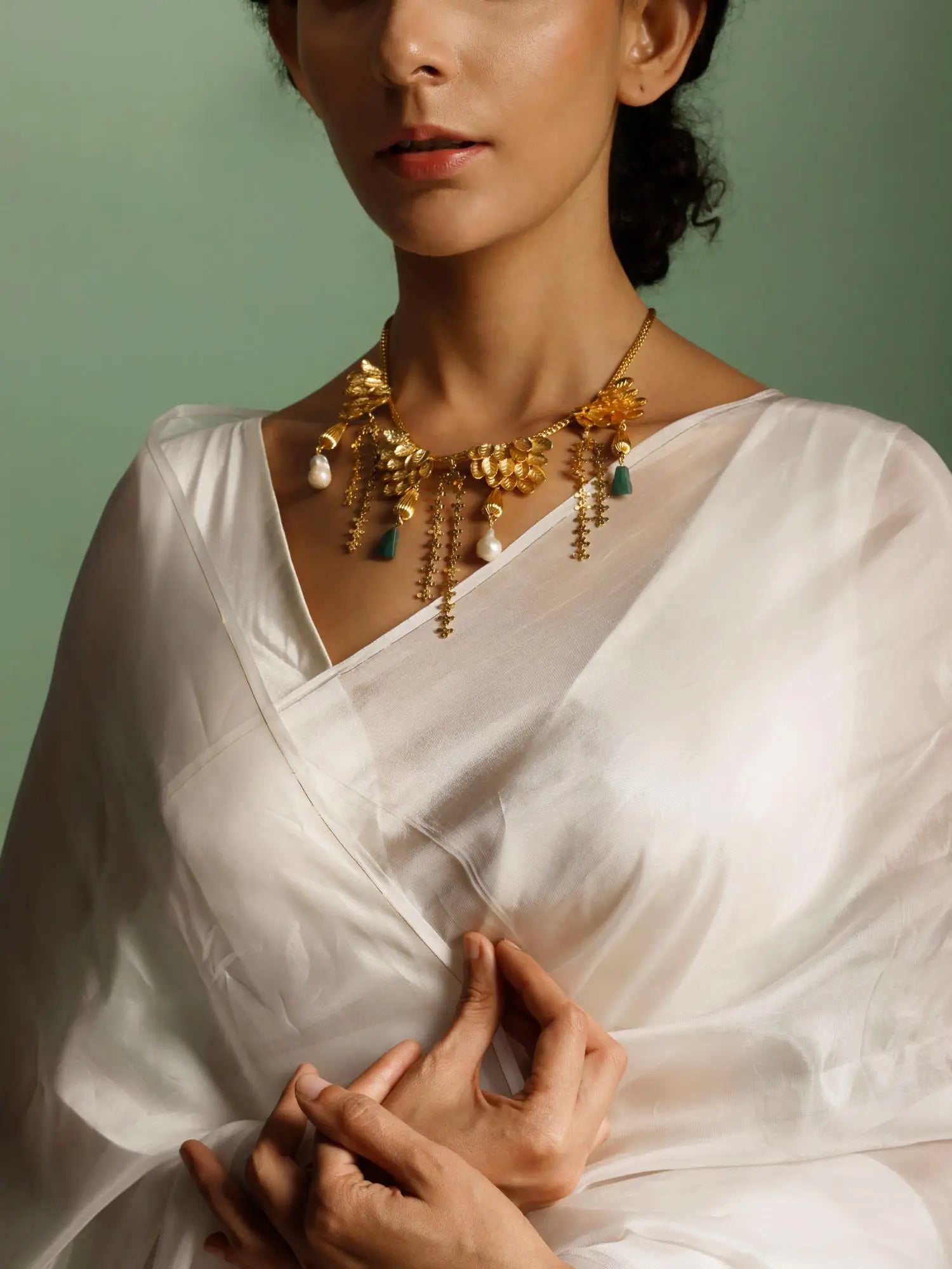Neckpiece