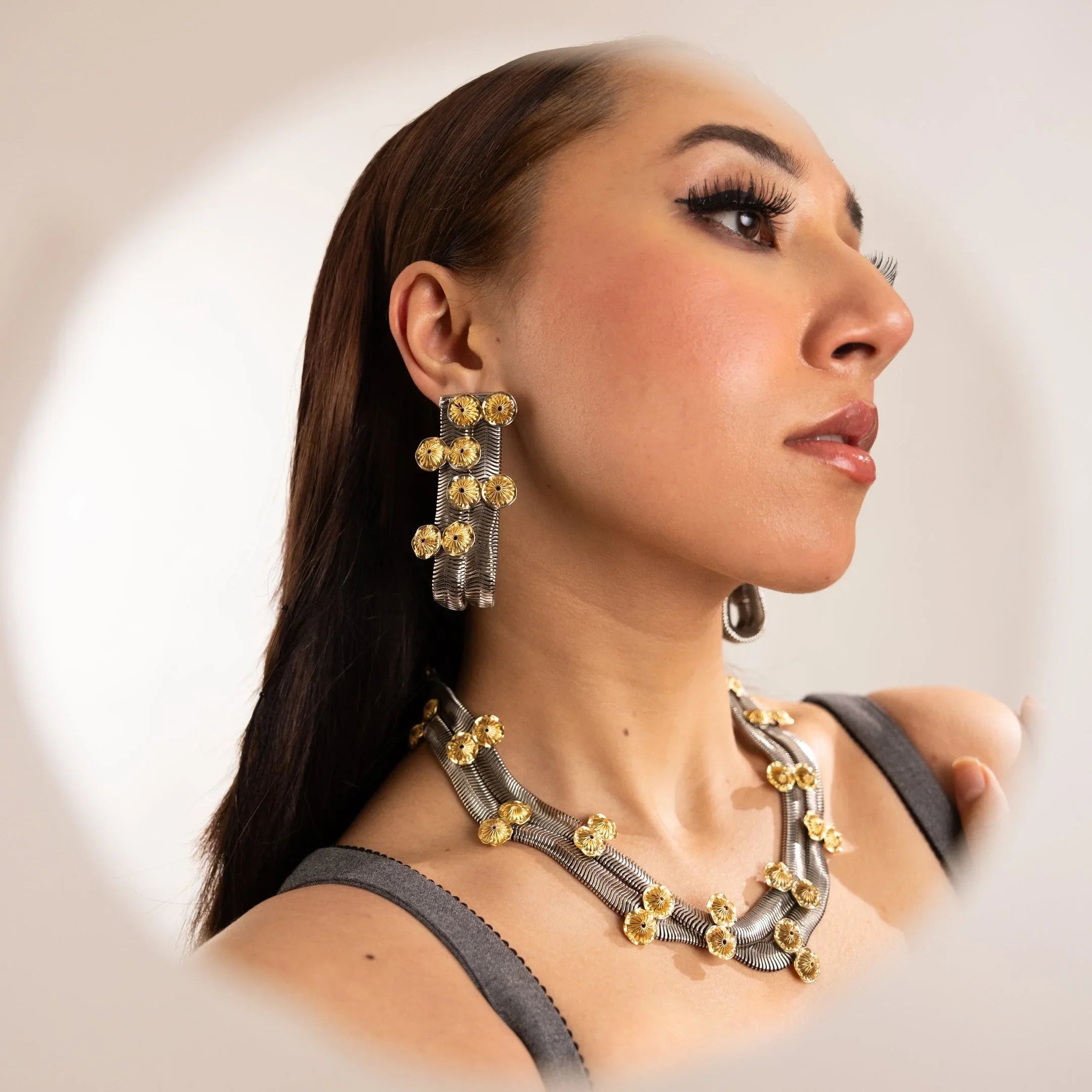 PARADISE DEW BLACK EARRINGS