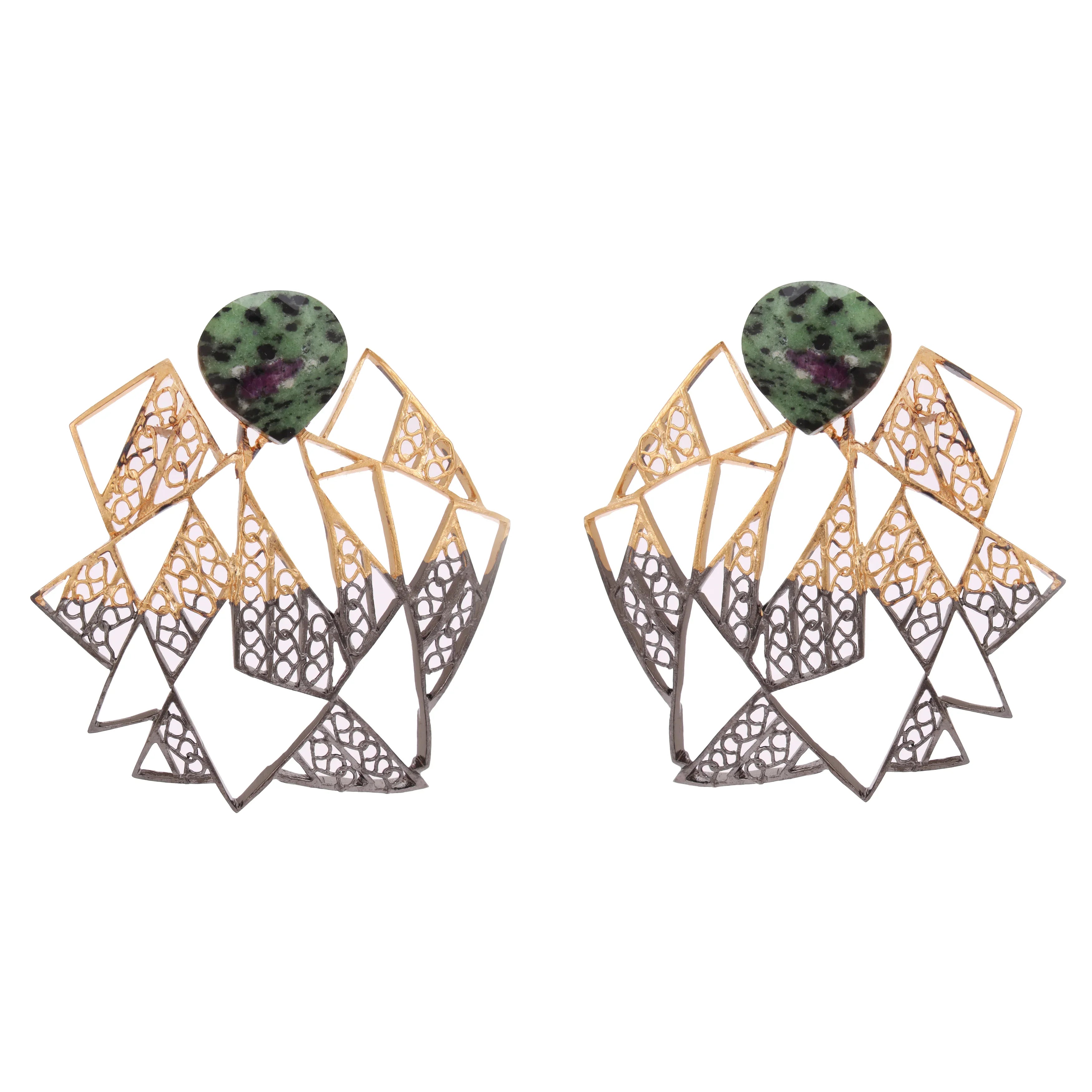 TITILATING TRIANGLE  EARRINGS