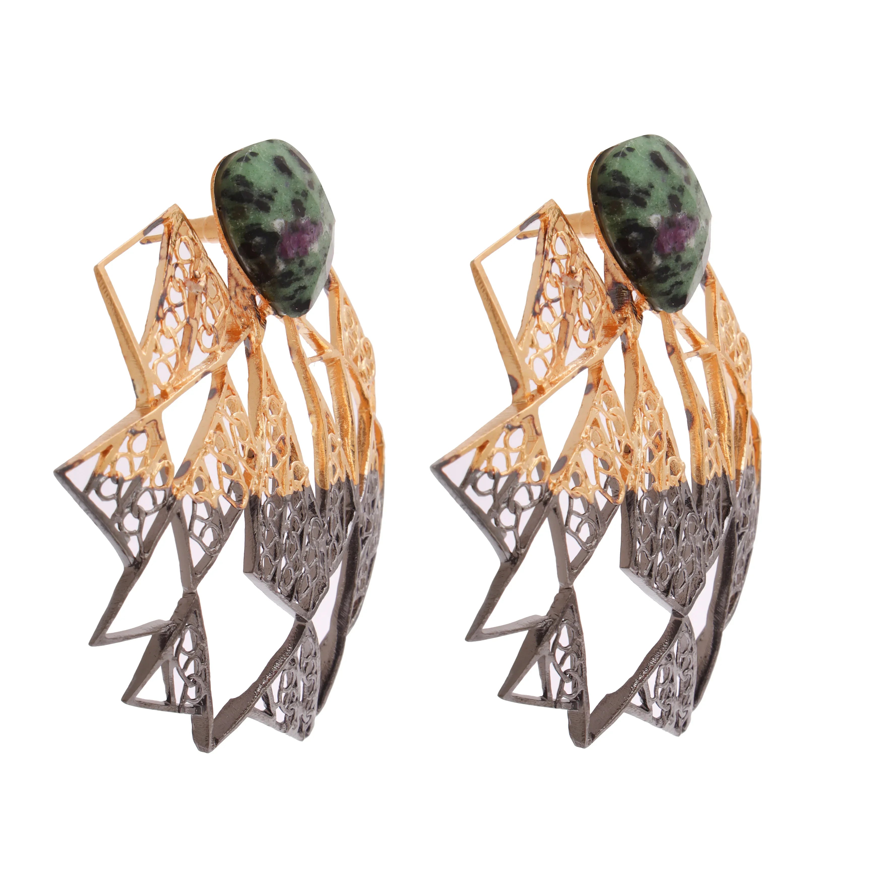 TITILATING TRIANGLE  EARRINGS