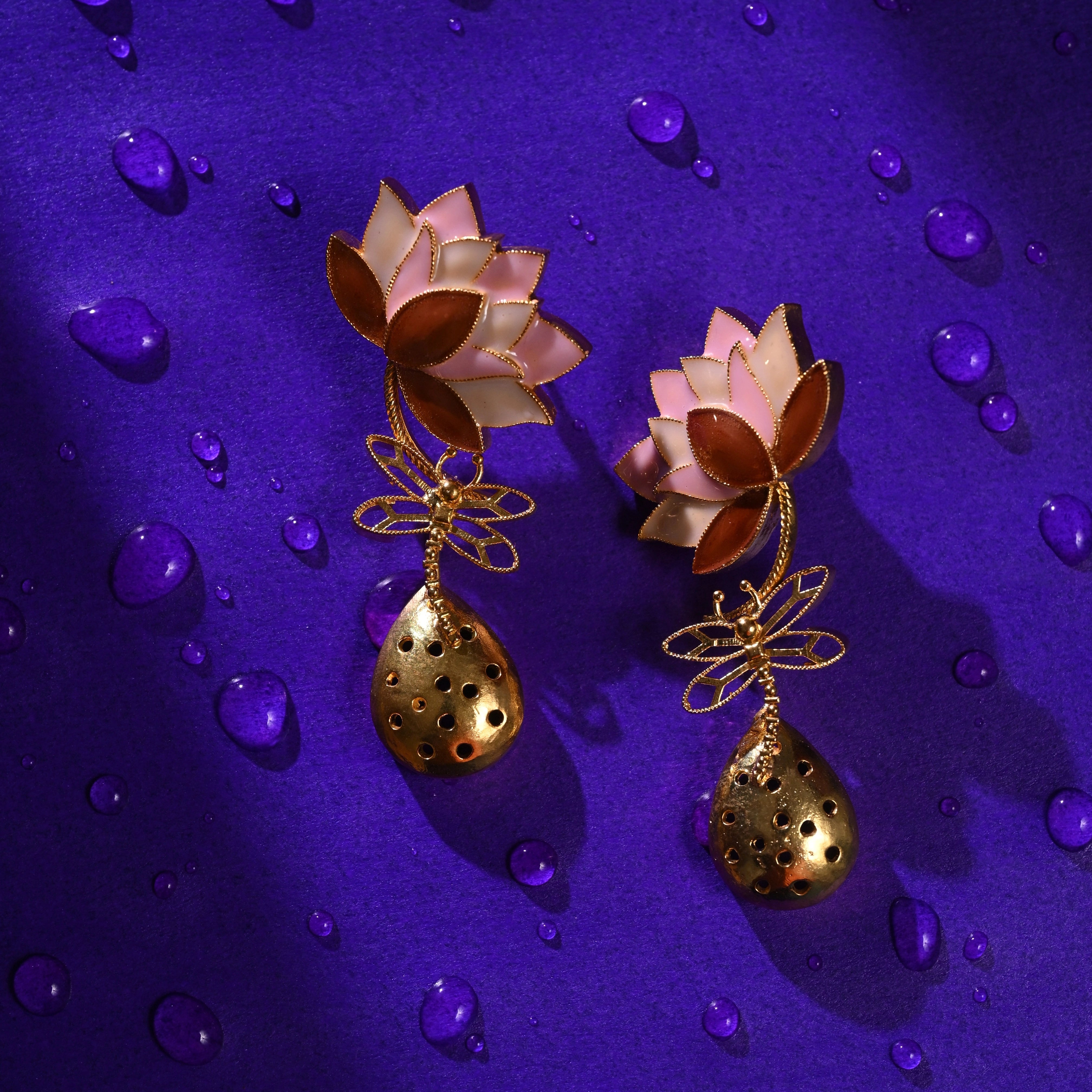Statera Blume Enameled Earrings