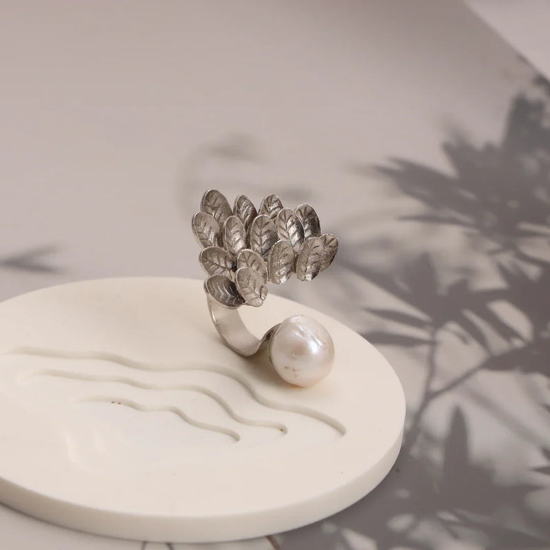 BAROQUE BEAUTY SILVER RING