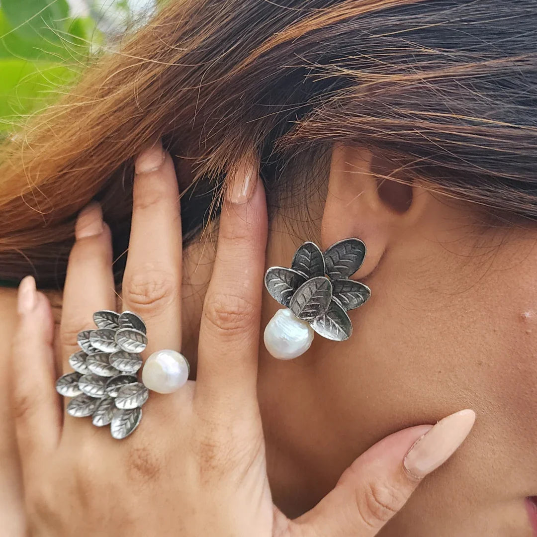BAROQUE BEAUTY SILVER RING