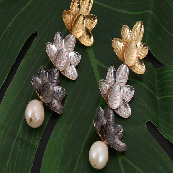 Three leaf Pearl Earring